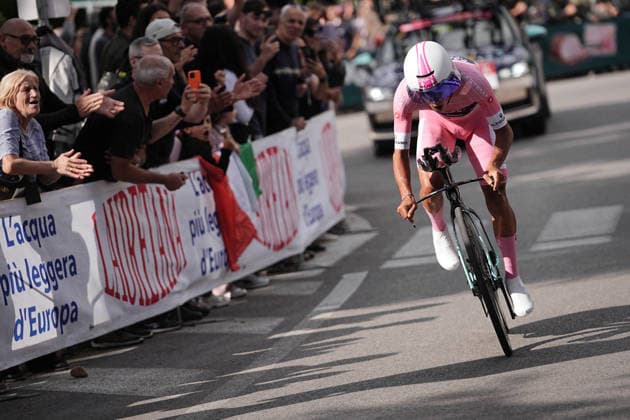 Portugal™s Afonso Oliveira Eulalio of Bahrain Victorious pink jersey during Stage 10, an individual time trial at the Giro d™Italia, from Viareggio to Massa, Italy, Tuesday, May 19, 2026.  Copyright: xMarcoxAlpozzi LaPressex