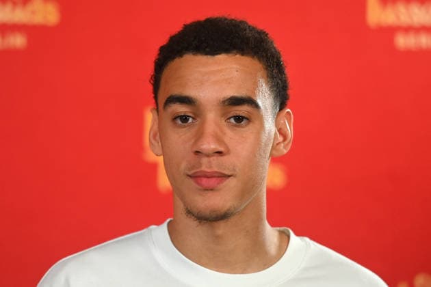 Jamal MUSIALA (Bayern Muenchen) enthuellt seine Wachsfigur von Madame Tussauds am 19.05.2026 in Muenchen. Einzelbild,angeschnittenes Einzelmotiv,Portraet,Portrait,Porträt. *** Jamal MUSIALA Bayern Muenchen unveils his wax figure at Madame Tussauds on 19 05 2026 in Munich single image,cropped single motif,portrait,portrait,portrait