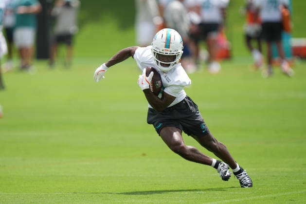 TBD, CA - MAY 19: Miami Dolphins wide receiver Tahj Washington (84) runs after a catch during the Miami Dolphins OTA on Tuesday, May 19, 2026 at Baptist Health Sports Complex in Miami Gardens, FL Photo by Peter Joneleit Icon Sportswire) NFL, American Football Herren, USA MAY 19 Miami Dolphins OTA EDITORIAL USE ONLY Icon2605019017