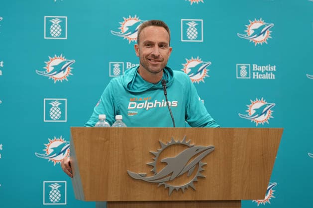 TBD, CA - MAY 19: Miami Dolphins head coach Jeff Hafley speaks to reports during the Miami Dolphins OTA on Tuesday, May 19, 2026 at Baptist Health Sports Complex in Miami Gardens, FL Photo by Peter Joneleit Icon Sportswire) NFL, American Football Herren, USA MAY 19 Miami Dolphins OTA EDITORIAL USE ONLY Icon2605019022