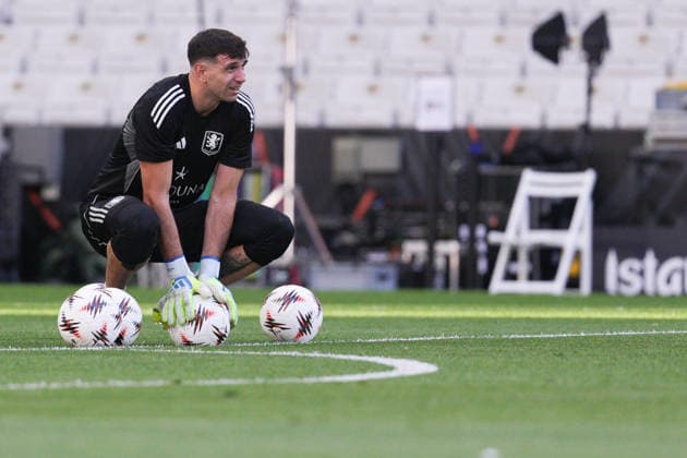 ISTANBUL, TURKIYE ? 19 MAY 2026: Emiliano Martinez of Aston Villa F.C. during the training session the day before the UEFA Europa League Final 2026 match between SC Freiburg and Aston Villa F.C. at Besiktas Park on May 19, 2026 in Istanbul, Turkiye. Copyright: xAlexandraxFechetex xSPPx Sportspressphoto_SPR150100