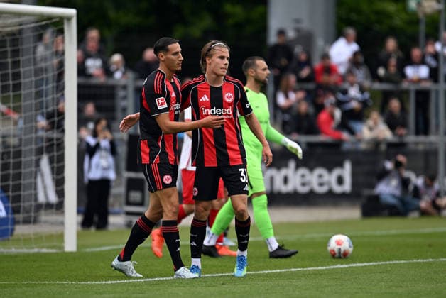 19.05.2026, xjhx, Fussball Testspiel, RW Frankfurt - Eintracht Frankfurt v.l. Younes Ebnoutalib (Eintracht Frankfurt) , Love Arrhov (Eintracht Frankfurt) celebrate the goal, Der Torjubel zum 1:0 (DFL DFB REGULATIONS PROHIBIT ANY USE OF PHOTOGRAPHS as IMAGE SEQUENCES and or QUASI-VIDEO) Frankfurt am Main