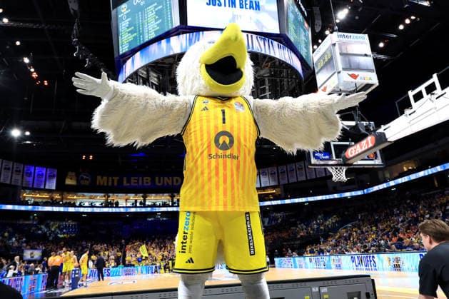 DEU, easyCredit BBL, ALBA vs. Rasta Vechta, 19.05.2026, Uber-Arena, Berlin, DEU, easyCredit BBL, ALBA vs. Rasta Vechta, im Bild ALBA-Maskotchen