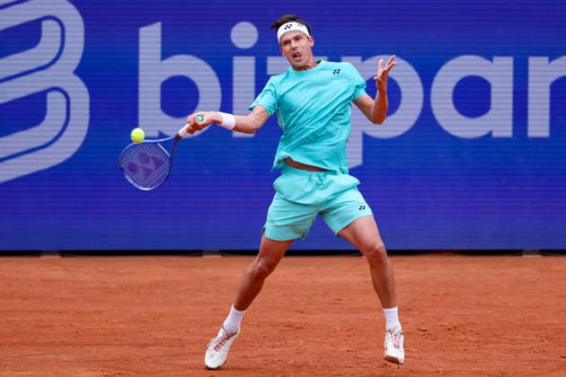 Daniel Altmaier (Germany) kontrolliert den Ball, Bitpanda Hamburg Open, Bitpanda Hamburg Open, Rothenbaum am 19. May 2026 in Hamburg, Deutschland. (Foto von Marco Steinbrenner DeFodi Images) Daniel Altmaier (Germany) controls the ball, Bitpanda Hamburg Open, Bitpanda Hamburg Open, Rothenbaum, May 19, 2026 in Hamburg, Germany. (Photo by Marco Steinbrenner DeFodi Images) -