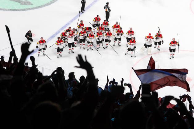 Ice hockey, Eishockey - IIHF WC 2026 ZURICH,SWITZERLAND,19.MAY.26 - ICE HOCKEY - IIHF Ice Hockey World Championship, WM, Weltmeisterschaft 2026, group stage, Austria vs Latvia. Image shows the rejoicing of Austria. Keywords: flag.  GEPAxpictures xMaticxKlansek