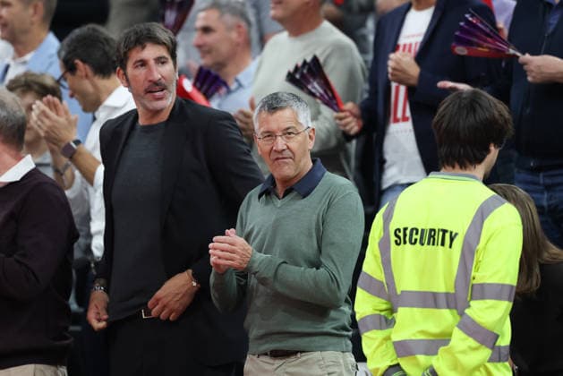 Herbert Hainer (FC Bayern Muenchen, Praesident) miit Alex Mumbru (Chef-Trainer Deutsche Basketball-Nationalmannschaft), GER, FC Bayern Basketball vs. Vet Concept Gladiators Trier, Basketball, easycredit Basketball Bundesliga, Playoffs, Viertelfinale, Saison 2025 2026, 19.05.2026, GER, FC Bayern Basketball vs. Vet Concept Gladiators Trier, Basketball, easycredit Basketball Bundesliga, Playoffs, Viertelfinale, Saison 2025 2026, 19.05.2026 Muenchen Copyright: xEibner-Pressefoto JennixMaulx EP_JML