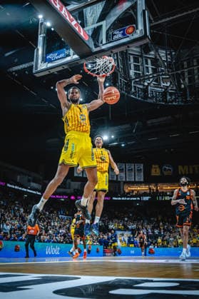 Basketball Berlin 19.05.2026 Saison 2025 2026 EasyCredit BBL 1. Bundesliga Männer, Herren Playoffs Viertelfinale Spiel 2 Alba Berlin - RASTA Vechta Norris Agbakoko (Alba Berlin, No.17) Jack Kayil (Alba Berlin, No.07) Jubel