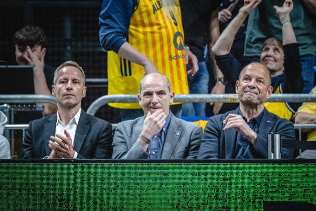 Basketball Berlin 19.05.2026 Saison 2025 2026 EasyCredit BBL 1. Bundesliga Männer, Herren Playoffs Viertelfinale Spiel 2 Alba Berlin - RASTA Vechta Axel Schweitzer Himar Ojeda (Alba Berlin, Sportdirektor) Marco Baldi