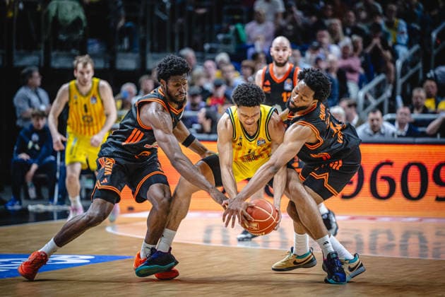 Basketball Berlin 19.05.2026 Saison 2025 2026 EasyCredit BBL 1. Bundesliga Männer, Herren Playoffs Viertelfinale Spiel 2 Alba Berlin - RASTA Vechta Jack Kayil (Alba Berlin, No.07) Lloyd Pandi (Vechta, No.41) TJ Bamba (Vechta, No.05) *** Basketball Berlin 19 05 2026 Season 2025 2026 EasyCredit BBL 1 Bundesliga Men, Men Playoffs Quarterfinals Game 2 Alba Berlin RASTA Vechta Jack Kayil Alba Berlin, No 07 Lloyd Pandi Vechta, No 41 TJ Bamba Vechta, No 05
