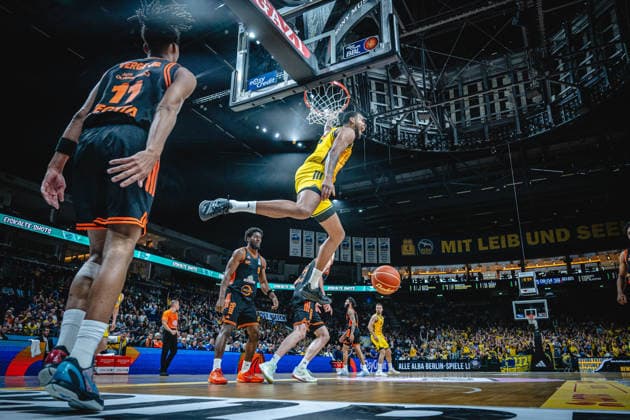 Basketball Berlin 19.05.2026 Saison 2025 2026 EasyCredit BBL 1. Bundesliga Männer, Herren Playoffs Viertelfinale Spiel 2 Alba Berlin - RASTA Vechta Norris Agbakoko (Alba Berlin, No.17) Jubel