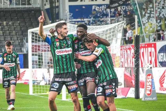 Fussball Österreich, Admiral Bundesliga Europacup-Playoff ECL 2025 2026, SV Oberbank Ried vs. Wolfsberger AC (WAC) - BWT x Oberösterreichische Arena (Ried): Kingstone Mutandwa (SV Oberbank Ried) mit dem Tor zum 2:0 - Jubel, Torjubel Copyright: xLukasxBierederx