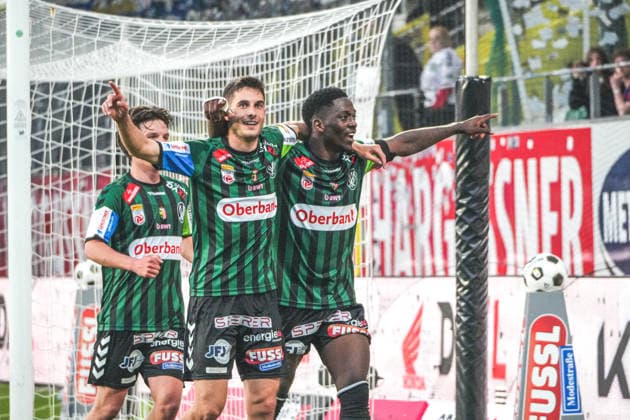 Fussball Österreich, Admiral Bundesliga Europacup-Playoff ECL 2025 2026, SV Oberbank Ried vs. Wolfsberger AC (WAC) - BWT x Oberösterreichische Arena (Ried): Kingstone Mutandwa (SV Oberbank Ried) mit dem Tor zum 2:0 - Jubel, Torjubel Copyright: xLukasxBierederx