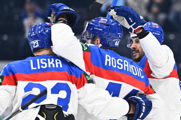 L-R Adam Liska, Mislav Rosandic and Marek Hrivik (SVK) celebrate the first goal during the 2026 IIHF World Championship, WM, Weltmeisterschaft Group B, match Slovenia vs Slovakia, Fribourg, Switzerland, on May 19, 2026. (CTKxPhoto RadekxPetrasek) CTKPhotoP2026051908717  CTKPhotoP2026051908717