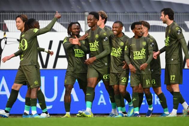 Sporting Charleroi v OH Leuven - Jupiler Pro League Europe Play-Off CHARLEROI, BELGIUM - MAY 19 : Souanga Christ defender of OH Leuven celebrates scoring a goal with teammates during the Jupiler Pro League Europe Play-Off match between Sporting Charleroi and OH Leuven on May 19, 2026 in Charleroi, Belgium, 19 05 2026 Charleroi Belgium  Copyright: xVincentxKalutx