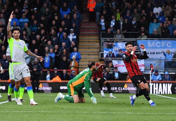 Evanilson of AFC Bournemouth misses a chance- AFC Bournemouth v Manchester City, Premier League, Vitality Stadium, Bournemouth, UK - 19th May 2026 Editorial Use Only - DataCo restrictions apply, No free usage or syndication, standard fees apply. AFC Bournemouth v Manchester City, Premier League, Football, Vitality Stadium, Bournemouth, UK - 19 May 2026Bournemouth Vitality Stadium United Kingdom EDITORIAL USE ONLY No use with unauthorised audio, video, data, fixture lists, club league logos or live services. Online in-match use limited to 120 images, no video emulation. No use in betting, games or single club league player publications.  Copyright: xMDI Shutterstockx 16878204w