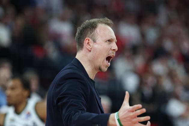 Jacques Schneider (Vet Concept Gladiators Trier, Chef-Trainer) gestikuliert und ruft, Emotionen, GER, FC Bayern Basketball vs. Vet Concept Gladiators Trier, Basketball, easycredit Basketball Bundesliga, Playoffs, Viertelfinale, Saison 2025 2026, 19.05.2026, GER, FC Bayern Basketball vs. Vet Concept Gladiators Trier, Basketball, easycredit Basketball Bundesliga, Playoffs, Viertelfinale, Saison 2025 2026, 19.05.2026 Muenchen Copyright: xEibner-Pressefoto JennixMaulx EP_JML