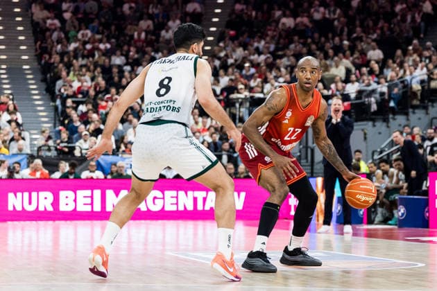 MUNICH, GERMANY - MAY 19: Isiaha Mike (FC Bayern Muenchen, 22) controls the ball against Behnam Yakhchali (Vet-Concept Gladiators Trier, 8) during the easyCredit Basketball Bundesliga Playoffs Quarterfinal Game 2 between FC Bayern Muenchen vs. Vet-Concept Gladiators Trier at SAP Garden on match 2 of the Playoffs Quarterfinals Best of Five of easyCredit Basketball Bundesliga on May 19, 2026 in Munich, Germany. Bavaria Germany Copyright: xSteffiexWunderlx