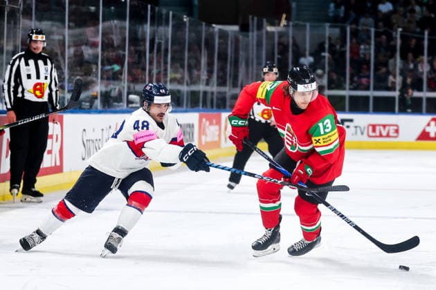 Ice hockey, Eishockey - IIHF WC 2026 ZURICH,SWITZERLAND,19.MAY.26 - ICE HOCKEY - IIHF Ice Hockey World Championship, WM, Weltmeisterschaft 2026, group stage, Hungary vs Great Britain. Image shows Johnny Curran (GBR) and Krisztian Nagy (HUN).  GEPAxpictures xMaticxKlansek