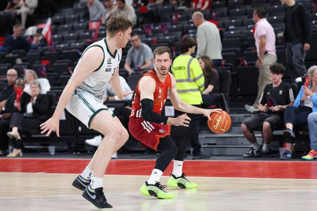Andreas Obst (FC Bayern Basketball, 13) mit Marten Linssen (Vet Concept Gladiators Trier, 12), GER, FC Bayern Basketball vs. Vet Concept Gladiators Trier, Basketball, easycredit Basketball Bundesliga, Playoffs, Viertelfinale, Saison 2025 2026, 19.05.2026, GER, FC Bayern Basketball vs. Vet Concept Gladiators Trier, Basketball, easycredit Basketball Bundesliga, Playoffs, Viertelfinale, Saison 2025 2026, 19.05.2026 Muenchen Copyright: xEibner-Pressefoto JennixMaulx EP_JML