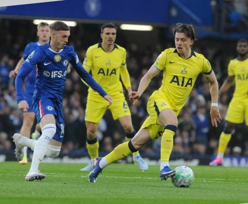 Football - 2025 2026 Premier League - Chelsea vs. Tottenham Hotspur - Stamford Bridge - Tuesday 19th May 2026 Conor Gallagher of Spurs playing against his old club with Cole Palmer of Chelsea 
