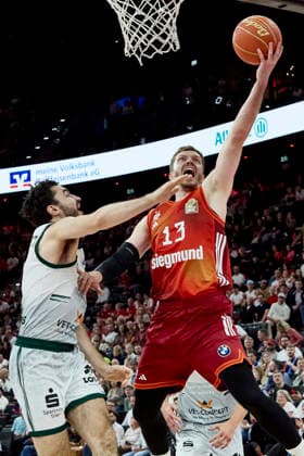 Deutsche Basketball Bundesliga (BBL), FC Bayern München Basketball vs VET-CONCEPT GLADIATORS Trier, München FC Bayern Basketball, Trier VET-CONCEPT GLADIATORS, 2026-05-19 in München (SAP Garden) OBST Andreas (FC Bayern München Basketball Shooting Guard (SG) Nr13-FCBB13), GUILLOZET Clay (VET-CONCEPT GLADIATORS TRIER Shooting Guard (SG) Nr4-TRI4) sportworld München SAP Garden Bayern Deutschland