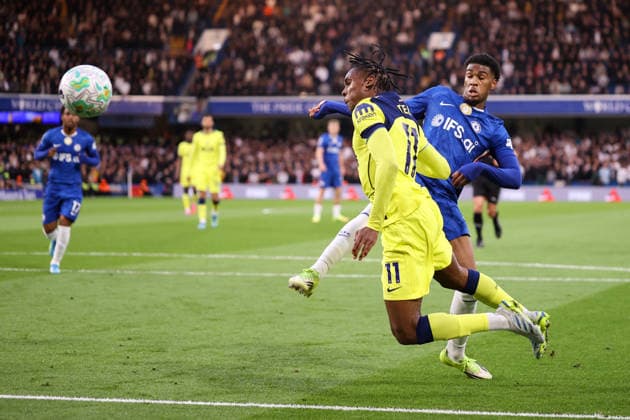 Chelsea v Tottenham Hotspur 19 May 2026, London - Premier League Football - Chelsea v Tottenham Hotspur - Mathys Tel of Tottenham Hotspur heads the ball while under pressure from Josh Acheampong of Chelsea - Photo: Jacques Feeney Offside. London UK Copyright: xJacquesxFeeneyx xOffsidexOffside