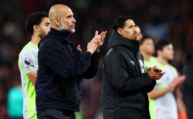 Manchester City Manager Pep Guardiola with his players at full time. AFC Bournemouth v Manchester City, Premier League, Football, Vitality Stadium, Bournemouth, UK - 19 May 2026Bournemouth Vitality Stadium United Kingdom EDITORIAL USE ONLY No use with unauthorised audio, video, data, fixture lists, club league logos or live services. Online in-match use limited to 120 images, no video emulation. No use in betting, games or single club league player publications.  Copyright: xJamesxMarsh Shutterstockx 16881288bp