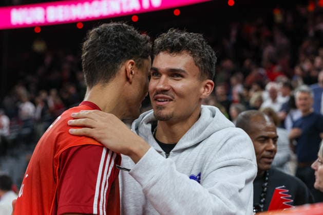 Tristan da Silva (Orlando Magic) mit seinem Bruder Oscar da Silva (FC Bayern Basketball, 01) nach dem Spiel, GER, FC Bayern Basketball vs. Vet Concept Gladiators Trier, Basketball, easycredit Basketball Bundesliga, Playoffs, Viertelfinale, Saison 2025 2026, 19.05.2026, GER, FC Bayern Basketball vs. Vet Concept Gladiators Trier, Basketball, easycredit Basketball Bundesliga, Playoffs, Viertelfinale, Saison 2025 2026, 19.05.2026 Muenchen Copyright: xEibner-Pressefoto JennixMaulx EP_JML