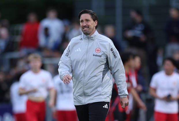 19.05.2026, Fussball Testspiel, 125 Jahre Rot-Weiss Frankfurt, SG Rot-Weiss Frankfurt - Eintracht Frankfurt, v.l., Trainer Jan Fießer (Eintracht Frankfurt) DFL DFB REGULATIONS PROHIBIT ANY USE OF PHOTOGRAPHS AS IMAGE SEQUENCES AND OR QUASI-VIDEO. xdcx Copyright: HMBxMedia Claus