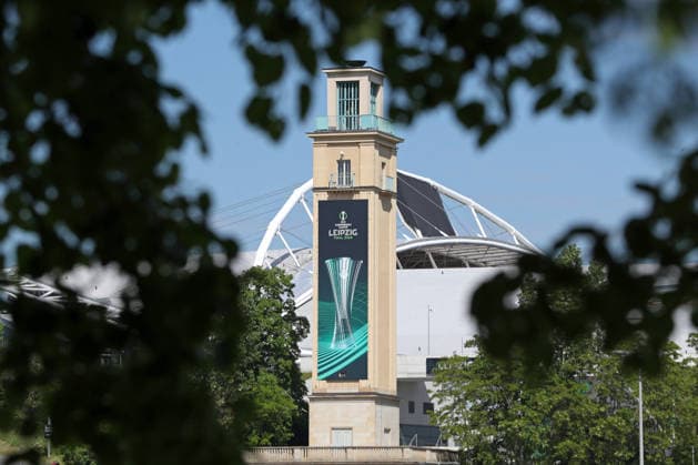 UEFA Conference League Finale: Vorbereitungen in Leipzig, 19.05.26 Der Glockenturm am Stadion. Leipzig bereitet sich auf das UEFA Conference League Finale vor. Branding, Fahnen und Logos rund um das Stadion, 19.05.26. Copyright: xBEAUTIFULxSPORTS JanxKaeferx