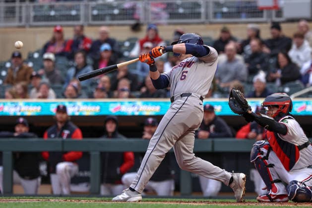 May 19, 2026, Minneapolis, Minnesota, USA: Houston Astros center fielder JAKE MEYERS (6) hits a single in the second inning during a MLB, Baseball Herren, USA Baseball game between the Houston Astros and the Minnesota Twins at Target Field in Minneapolis, Minnesota on May 19, 2026. The Astros defeated the Twins 2-1. ZUMA Press Wire. Minneapolis USA - ZUMAg254 20260519_zsp_g254_029 Copyright: xStevenxGarciax