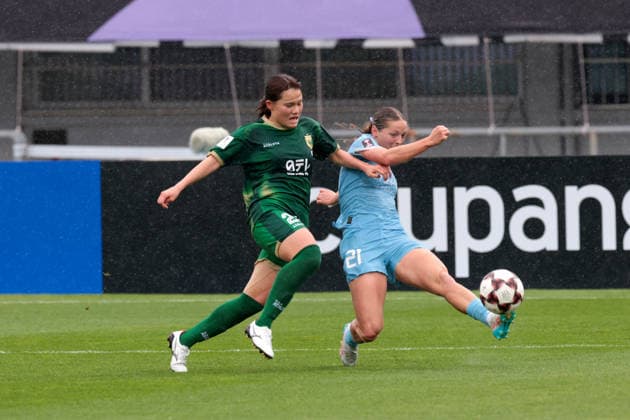 Tokyo Verdy Beleza vs Melbourne City FC AFC Women s Champions League 2026 Semifinal in Suwon, South Korea Momoka Honda (L), Tokyo Verdy Beleza of Japan vies for the ball with Aideen Keane (R), Melbourne City FC of Australia during the AFC Women s Champions League 2026 semifinal soccer match between Tokyo Verdy Beleza of Japan vs Melbourne City FC of Australia at Suwon Stadium in Suwon, South Korea on May 20, 2026. Seoul South Korea  Copyright: xMatrixxImages JungxUi-Chelx