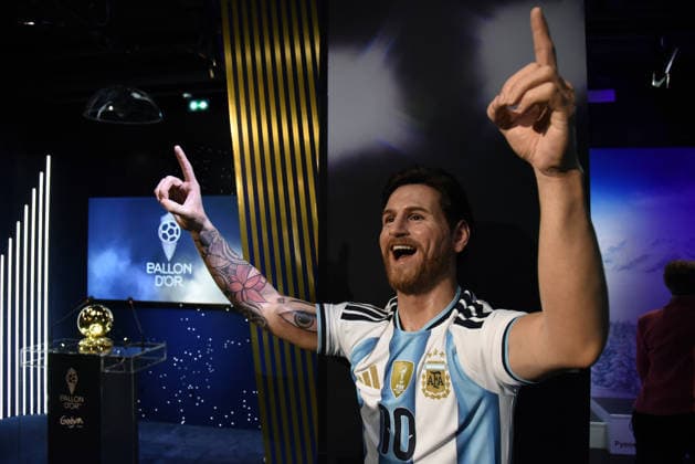 Ballon D Or Makes His Entrance in Grevin - Paris Ballon d Or makes his entrance in Grevin Museum in Paris, France on May 19, 2026. Photo by Alain Apaydin ABACAPRESS Paris France  Copyright: xApaydinxAlain ABACAx