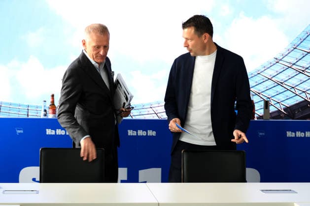 DEU, DFL, 2. FBL Hertha BSC, PK, 20.05.2026, Sportforum, Berlin, DEU, DFL, 2. FBL Hertha BSC, PK, im Bild Benjamin Weber (Sportdirektor, Hertha BSC Berlin), Dr. Peter Goerlich - Geschaeftsfuehrung DFL - regulations prohibit any use of Photographs as image sequences and or quasi-video