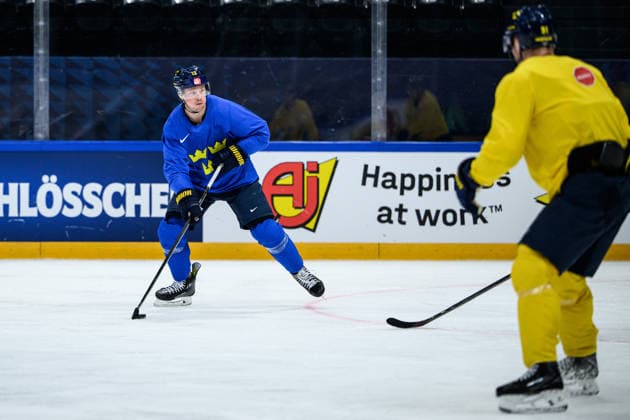 260520 Lucas Raymond of Sweden at a practice session during the 2026 IIHF Ice hockey, Eishockey World Championship, WM, Weltmeisterschaft on May 20, 2026 in Fribourg. Photo: Jesper Zerman BILDBYRAN kod JZ JZ0721 ishockey ice hockey ishockey-vm 2026 vm 2026 iihf world championship träning practice sverige sweden day 6 bbeng Copyright: JESPERxZERMAN BB260520JZ040