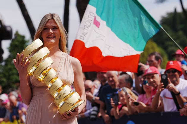The trophy (trofeo senza fine) during Stage 11 of the Giro d™Italia, from Porcari to Chiavari, Italy, Wednesday, May 20, 2026.  Copyright: xGianxMattiaxD Albertox xLaPressex