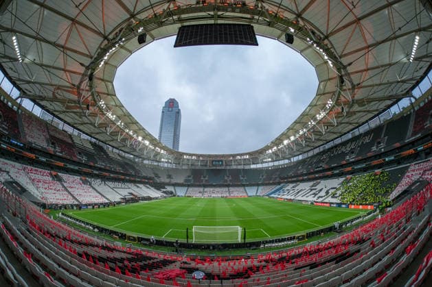 Stadionpanorama, Weitwinkel, Tribünen, Sitzplätze, Stehplätze , Türkei, Fussball, UEFA Europa League, Finale, 2025 2026, SC Freiburg vs. Aston Villa, 20.05.2026, TüpraÅü Stadium, BeÅüiktaÅü Park, Istanbul Istanbul TüpraÅü Stadium, BeÅüiktaÅü Par Istanbul Türkei Copyright: xArnexAmbergx