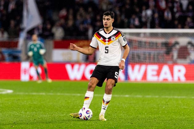 LUXEMBOURG, LUXEMBOURG - NOVEMBER 14: Aleksandar Pavlovic (Germany, 5) controls the ball during the FIFA World Cup, WM, Weltmeisterschaft, Fussball UEFA Qualifiers match between Luxembourg vs. Germany at Stade de Luxembourg on match 9 of the FIFA World Cup UEFA Qualifiers on November 14, 2025 in Luxembourg, Luxembourg. Luxembourg Copyright: xSteffiexWunderlx