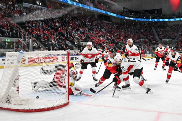 ZURICH, SWITZERLAND - MAY 20: Nico Hischier of Switzerland scores a goal against goalkeeper David Kickert of Austria during the 2026 IIHF Ice hockey, Eishockey World Championship, WM, Weltmeisterschaft Switzerland game between Austria and Switzerland at Swiss Life Arena on May 20, 2026 in Zurich, Zurich. Zurich Swiss Life Arena Zurich Switzerland *** ZURICH, SWITZERLAND MAY 20 Nico Hischier of Switzerland scores a goal against goalkeeper David Kickert of Austria during the 2026 IIHF Ice Hockey World Championship Switzerland game between Austria and Switzerland at Swiss Life Arena on May 20, 2026 in Zurich, Zurich Zurich Swiss Life Arena Zurich Switzerland Switzerland Copyright: xJustPictures.ch AndreaxBrancax jp-en-EuSpIm-JP7_ANB_Aut_Swi_20052026_7006-2