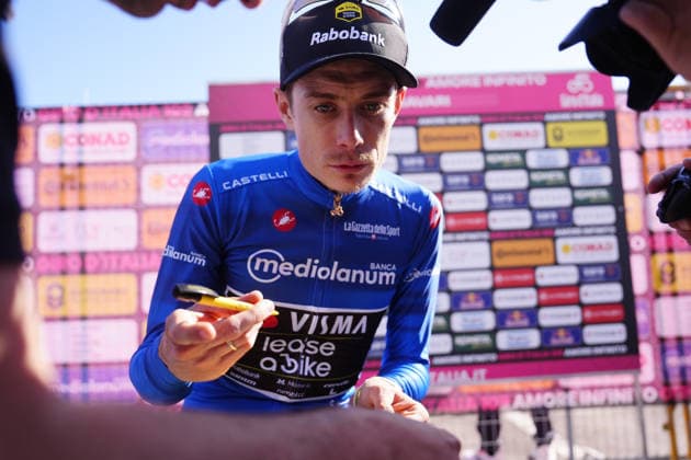 Denmark™s Jonas Vingegaard Hansen of Team Visma Lease A Bike BLUE JERSEY during Stage 11 of the Giro d™Italia, from Porcari to Chiavari, Italy, Wednesday, May 20, 2026.  Copyright: xFabioxFerrari LaPressex