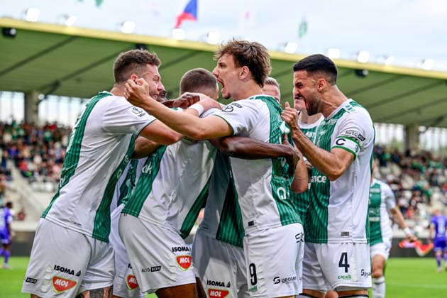 Finale ceskeho fotbaloveho poharu MOL Cupu: FK Jablonec - MFK Karvina, 20. kvetna 2026, Hradec Kralove. Hraci Jablonce se raduji z golu. (CTKxPhoto DavidxTanecek) CTKPhotoP2026052008535  CTKPhotoP2026052008535