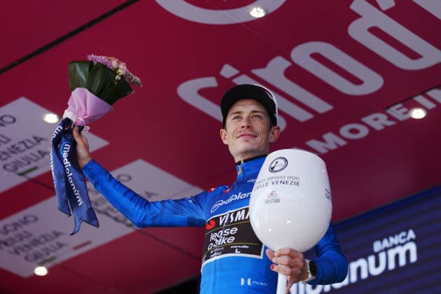 Denmark™s Jonas Vingegaard Hansen of Team Visma Lease A Bike blue jersey during Stage 11 of the Giro d™Italia from Porcari to Chiavari, Italy, Wednesday May 20, 2026.  Copyright: xMassimoxPaolone LaPressex