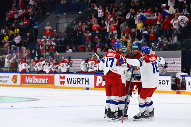 Czech players celebrate a goal during the 2026 IIHF World Championship, WM, Weltmeisterschaft Group B, match Czechia vs Italy, Fribourg, Switzerland, on May 20, 2026. (CTKxPhoto RadekxPetrasek) CTKPhotoP2026052008579  CTKPhotoP2026052008579