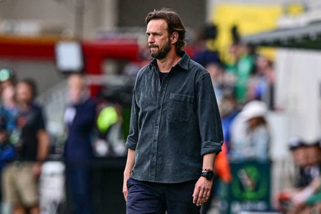 Finale ceskeho fotbaloveho poharu MOL Cupu: FK Jablonec - MFK Karvina, 20. kvetna 2026, Hradec Kralove. Trener Marek Jarolim z Karvine. (CTKxPhoto DavidxTanecek) CTKPhotoP2026052008951  CTKPhotoP2026052008951