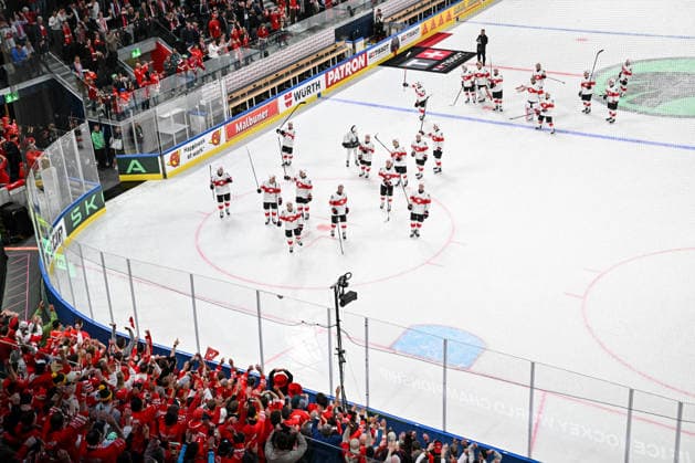 ZURICH, SWITZERLAND - MAY 20: Switzerland celebrate the victory during the 2026 IIHF Ice hockey, Eishockey World Championship, WM, Weltmeisterschaft Switzerland game between Austria and Switzerland at Swiss Life Arena on May 20, 2026 in Zurich, Zurich. Zurich Swiss Life Arena Zurich Switzerland Copyright: xJustPictures.ch AndreaxBrancax jp-en-EuSpIm-JP7_ANB_Aut_Swi_20052026_7535