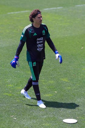 SELECCION MEXICANA DE FUTBOL SELECCION MEXICANA DE FUTBOL TRAINING SESSION 20052026 MEXICO CITY, MEXICO. Photo of goalkeeper Guillermo Ochoa of the Mexican National Soccer Team, during a training session at the Centro de Alto Rendimiento, prior to the friendly game against Ghana national team, Nationalteam this friday at Puebla. Foto del arquero Guillermo Ochoa de la Seleccion Mexicana, durante una sesion de entrenamiento en el Centro de Alto Rendimiento, previo al juego amistoso de este viernes en contra de la seleccion de Ghana en Puebla. PHOTO BUY IMAGENSHOP AGENCIA FOTOGRAFICA MEXICO CITY MEXICO CITY MEXICO *** SELECCION MEXICANA DE FUTBOL SELECCION MEXICANA DE FUTBOL TRAINING SESSION 20052026 MEXICO CITY, MEXICO Photo of goalkeeper Guillermo Ochoa of the Mexican National Soccer Team, during a training session at the Centro de Alto Rendimiento, prior to the friendly game against Ghana national team, this friday at Puebla Photo of goalkeeper Guillermo Ochoa of the Mexican National Soccer Team, during a training session at the Centro de Alto Rendimiento, prior to the friendly game against Ghana national team, this friday at Puebla PHOTO BUY IMAGENSHOP AGENCIA FOTOGRAFICA MEXICO CITY MEXICO CITY MEXICO CITY MEXICO Copyright: xIMAGENSHOPxAGENCIAxFOTOGRAFICAx
