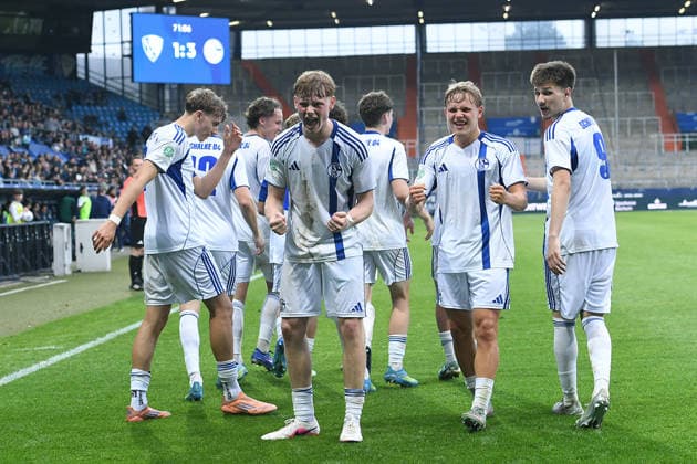 Fußball U19 Westfalenpokal Finale VfL Bochum - FC Schalke 04 am 20.05.2026 im Vonovia Ruhrstadion in Bochum Torjubel zum 1:3 durch Ben Weber ( Schalke )