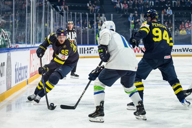 260520 Jacob De La Rose of Sweden during the 2026 IIHF Ice hockey, Eishockey World Championship, WM, Weltmeisterschaft between Sweden and Slovenia on May 20, 2026 in Fribourg. Photo: Jesper Zerman BILDBYRAN kod JZ JZ0722 ishockey ice hockey ishockey-vm 2026 vm 2026 iihf world championship sverige sweden slovenia bbeng bbauto Copyright: JESPERxZERMAN BB260520JZ067