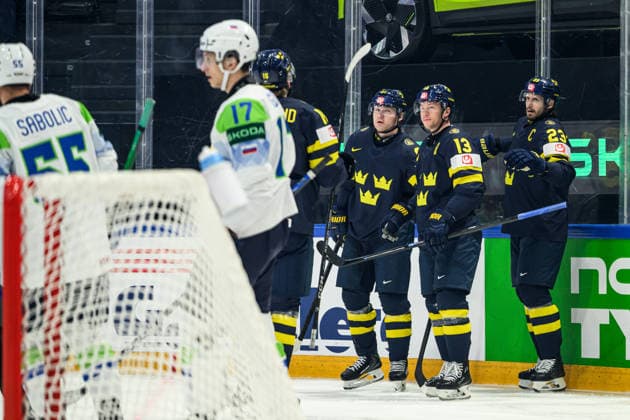 260520 Lucas Raymond, Carl Grundström, and Oliver Ekman-Larsson of Sweden celebrating the 1-0 goal during the 2026 IIHF Ice hockey, Eishockey World Championship, WM, Weltmeisterschaft between Sweden and Slovenia on May 20, 2026 in Fribourg. Photo: Jesper Zerman BILDBYRAN kod JZ JZ0722 ishockey ice hockey ishockey-vm 2026 vm 2026 iihf world championship sverige sweden slovenia bbeng bbauto jubel Copyright: JESPERxZERMAN BB260520JZ069