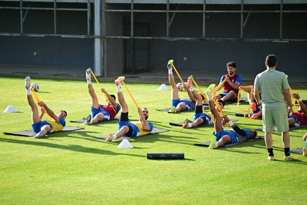 Iranian national football team s training ANTALYA, TURKIYE - MAY 20: Iran s national football team continues its training camp ahead of the 2026 FIFA World Cup, WM, Weltmeisterschaft, Fussball which will be held in the United States, Canada and Mexico, in Antalya, Turkiye on May 20, 2026. The team held an evening training session at the Titanic Sports Complex under head coach Amir Ghalenoei. In the mostly media-open session, players carried out warm-up exercises followed by coordination, agility, and small-sided passing drills. Orhan Cicek Anadolu Antalya Turkey. Editorial use only. Please get in touch for any other usage.  Copyright: x2026xAnadoluxOrhanxCicekx